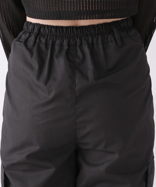 repipi armario（レピピ アルマリオ）の「エステルコットンカーゴパンツ（カーゴパンツ・キッズ・ホワイト/ピンク/ブラック・LARGE/MEDIUM/SMALL）」の17枚目の写真