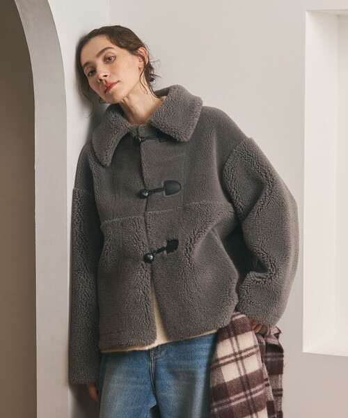 BEAUTY&YOUTH UNITED ARROWS（ビューティーアンドユースユナイテッドアローズ）の「【WEB限定】ボア×フェイクムートン ループボタンジャケット 2WAY（その他アウター・レディース・ダークグレー/ダークブラウン/ブラック/オフホワイト・FREE）」の5枚目の写真