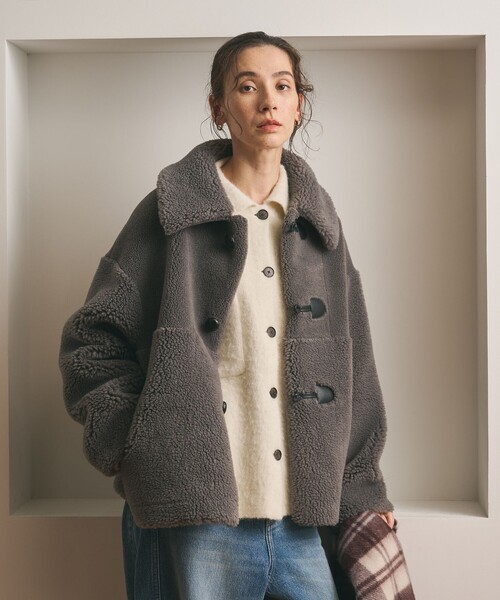 BEAUTY&YOUTH UNITED ARROWS（ビューティーアンドユースユナイテッドアローズ）の「【WEB限定】ボア×フェイクムートン ループボタンジャケット 2WAY（その他アウター・レディース・ダークグレー/ダークブラウン/ブラック/オフホワイト・FREE）」の6枚目の写真
