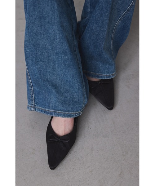 un/neu(アンノイ)の「ポインテッドサテンリボンミュール/ バックストラップサテンフラットミュール / 4サイズ展開(パンプス・レディース・ブラック/レッド/イエロー・SMALL/MEDIUM/LARGE/X-LARGE)」の20枚目の写真