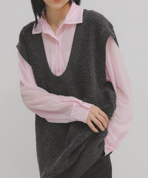 KBF（ケイビーエフ）の「シアールーズシャツ（シャツ/ブラウス・レディース・チャコールグレー/ベージュ/ピンク・ONE）」の3枚目の写真