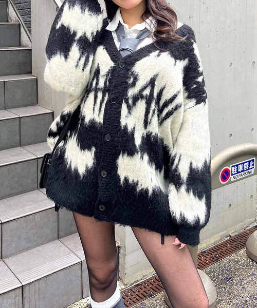 SPIRALGIRL(スパイラルガール)の「配色ミドルカーデ(カーディガン/ボレロ・レディース・ブラック/レッド/イエロー・FREE)」の2枚目の写真