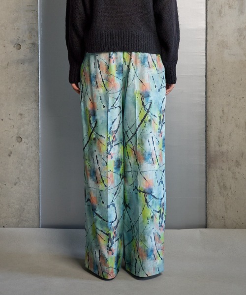 RUMCHE（ラムシェ）の「"Hidamari" Paint Trousers / ヒダマリペイントパンツ（スラックス・レディース・ブルー・SMALL/MEDIUM）」の5枚目の写真