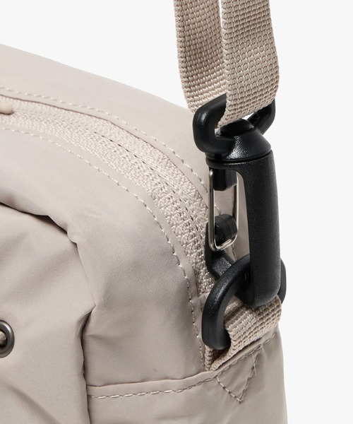 AIGLE（エーグル）の「ライト＆コンパクト ミニショルダーバッグ（ショルダーバッグ・レディース・ブラック/ブルーグレー/アイボリー・FREE）」の15枚目の写真