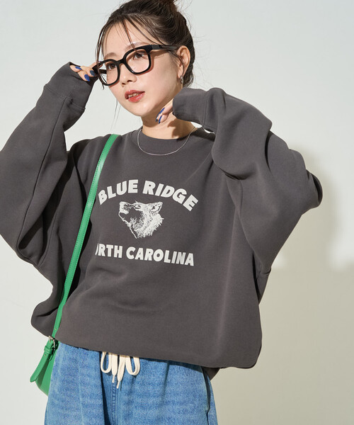 FREAK'S STORE(フリークスストア)の「限定展開 アニマル カレッジ フロッキー ロゴ スウェット(スウェット・レディース・ベージュ/スミクロ/杢グレー/ナチュラル/オフホワイト/グリーン/ピンク/ネイビー・フリ-)」の3枚目の写真