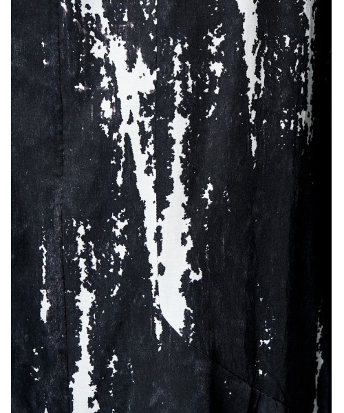 RUMCHE(ラムシェ)の「Woodpecker Cupra Dress / ウッドペッカーキュプラドレス(ワンピース・レディース・ブラック・SMALL/MEDIUM)」の5枚目の写真