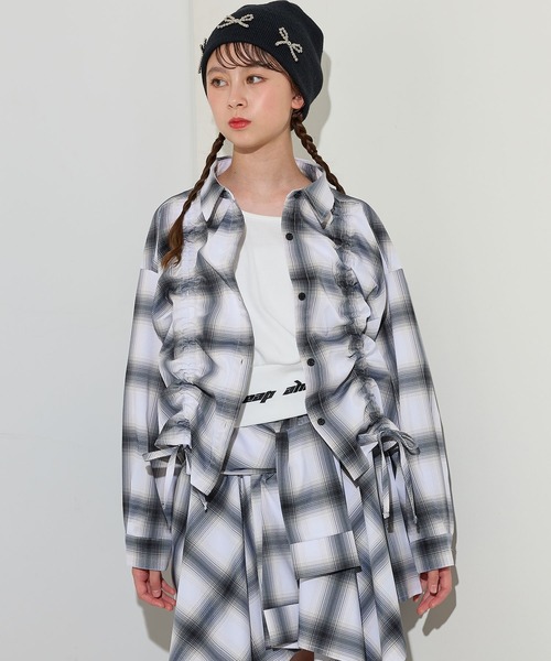 BISKEE（ビスキー）の「シャーリングチェックシャツ×裾ロゴタンクトップセット（シャツ/ブラウス・キッズ・ブルー/グレー・140cm/160cm/150cm）」の9枚目の写真