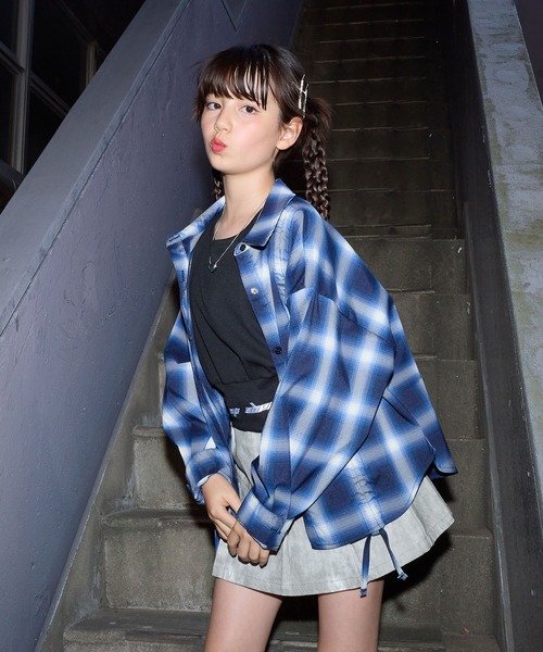 BISKEE（ビスキー）の「シャーリングチェックシャツ×裾ロゴタンクトップセット（シャツ/ブラウス・キッズ・ブルー/グレー・140cm/160cm/150cm）」の16枚目の写真