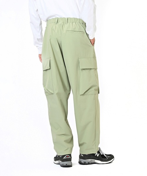 NEW BALANCE（ニューバランス）の「ストレッチナイロンワイドカーゴ（カーゴパンツ・メンズ・ダークグレー/ライトグリーン・SMALL/MEDIUM/LARGE/X-LARGE/XX-LARGE）」の15枚目の写真