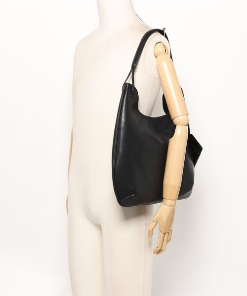 Scrap Book（スクラップブック）の「【NOTHING WRITTEN】MEDIUM SHOULDER HOBO BAG（ショルダーバッグ・レディース・ブラック・FREE）」の5枚目の写真