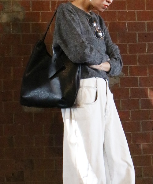 Scrap Book（スクラップブック）の「【NOTHING WRITTEN】MEDIUM SHOULDER HOBO BAG（ショルダーバッグ・レディース・ブラック・FREE）」の6枚目の写真