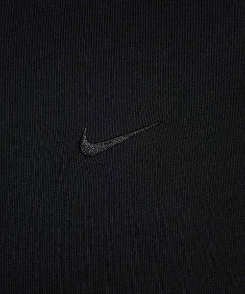 NIKE（ナイキ）の「ナイキ スポーツウェア チル ニット ウィメンズ スリム ロングスリーブ モックネック Tシャツ / Nike Sportswear Chill Knit Women's Slim Long-Sleeve Mock-Neck T-Shirt HV5028-010 Black（Tシャツ/カットソー・レディース・ブラック・XS/XL/L/M/S）」の4枚目の写真
