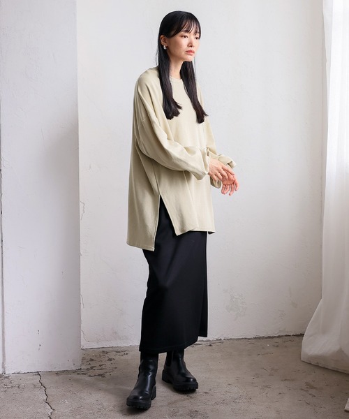 No Rule No Line（ノール－ルノーライン）の「オーバーサイズ プルオーバー 深めスリット入りロンT ビッグＴシャツ（Tシャツ/カットソー・レディース・オフホワイト/チャコールグレー/ベージュ系・FREE）」の11枚目の写真