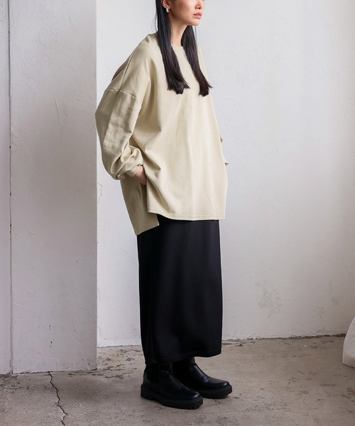 No Rule No Line（ノール－ルノーライン）の「オーバーサイズ プルオーバー 深めスリット入りロンT ビッグＴシャツ（Tシャツ/カットソー・レディース・オフホワイト/チャコールグレー/ベージュ系・FREE）」の4枚目の写真