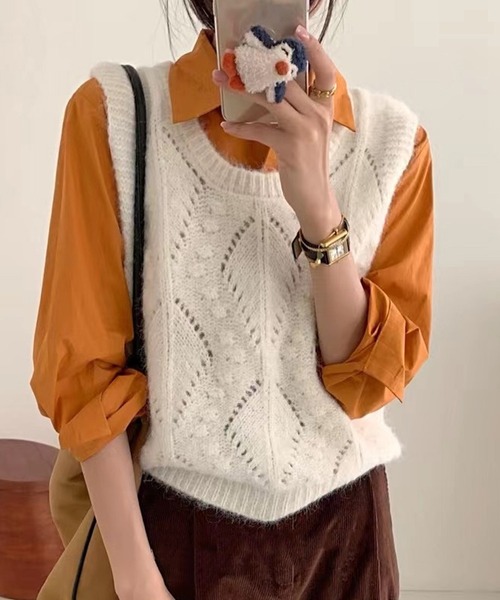 DAY CLOSET（デイ クローゼット）の「【重ねるだけでこなれ感】中厚手リブ編みニットベスト レディース（ベスト・レディース・イエロー/ホワイト/ライトグレー/ブルー・FREE）」の2枚目の写真