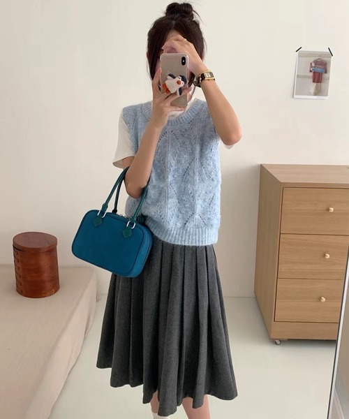 DAY CLOSET（デイ クローゼット）の「【重ねるだけでこなれ感】中厚手リブ編みニットベスト レディース（ベスト・レディース・イエロー/ホワイト/ライトグレー/ブルー・FREE）」の11枚目の写真