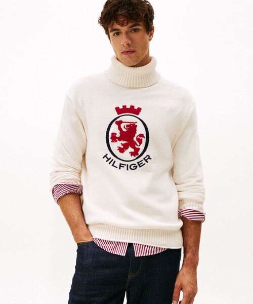 TOMMY HILFIGER(トミーヒルフィガー)の「グラフィックロールネックセーター(ニット/セーター・メンズ・ホワイト・MEDIUM/LARGE/X-LARGE/SMALL)」の1枚目の写真