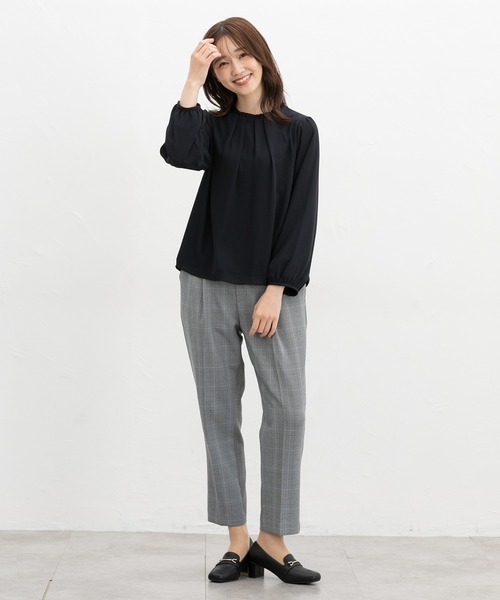 Honeys(ハニーズ)の「【ハニぽか】あったか裏地衿フリルブラウス(シャツ/ブラウス・レディース・ブラック系その他/アイボリー/スモーキーグリーン系/ネイビー/ホワイト系その他・3L/L/LL/M/S)」の9枚目の写真