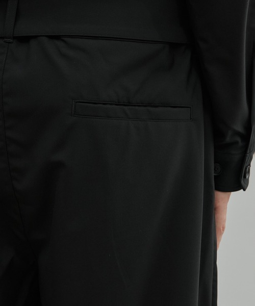 UNITED TOKYO（ユナイテッドトウキョウ）の「Super120s Wool Typewriter Jumpsuit（つなぎ/オールインワン・メンズ・ダークグレー/ブラック・2/1）」の22枚目の写真