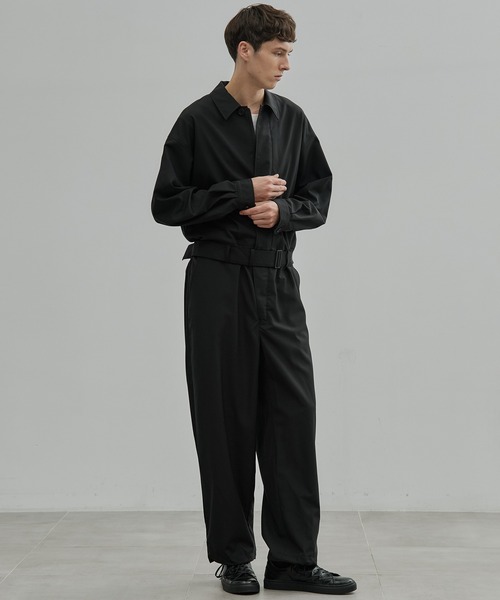 UNITED TOKYO（ユナイテッドトウキョウ）の「Super120s Wool Typewriter Jumpsuit（つなぎ/オールインワン・メンズ・ダークグレー/ブラック・2/1）」の8枚目の写真