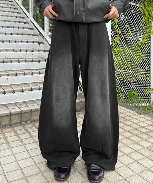 sedacle(セダクル)の「カーブ切り替えスウェットパンツ(スウェットパンツ・メンズ・ブラック/グレー・SMALL/MEDIUM/LARGE)」の2枚目の写真