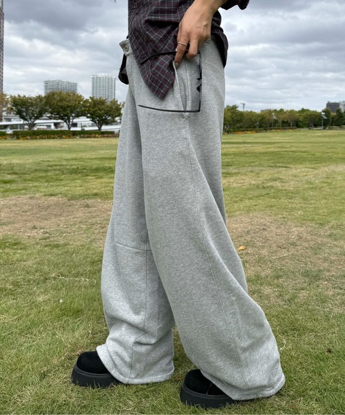 sedacle(セダクル)の「カーブ切り替えスウェットパンツ(スウェットパンツ・メンズ・ブラック/グレー・SMALL/MEDIUM/LARGE)」の14枚目の写真