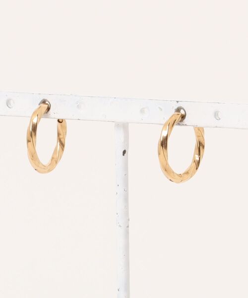 ARCHIVER（アーカイバ）の「【RES】Stainless Twist Pierce 14mm（ピアス（両耳用）・メンズ・ゴールド/ブラック/シルバー・FREE）」の11枚目の写真