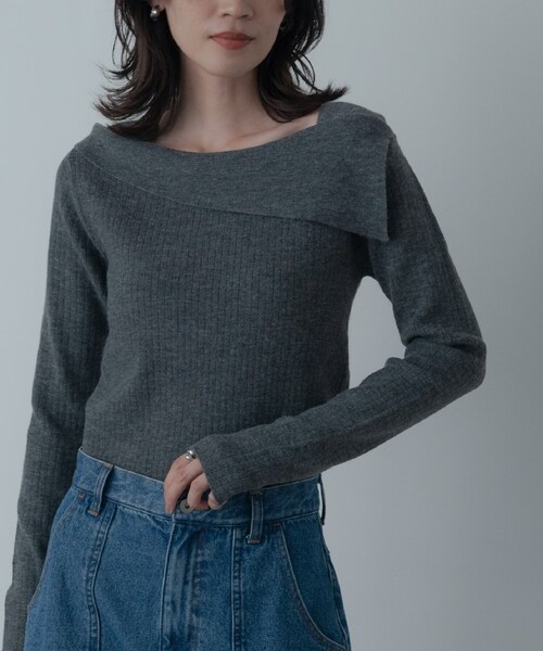 GALLEST（ギャレスト）の「【再入荷】アシメオフショルニット（ニット/セーター・レディース・ブラック/ライトブルー/チャコール・38）」の2枚目の写真