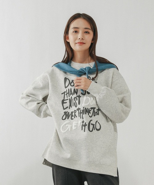 GLOBAL WORK（グローバルワーク）の「トライアングルニットスカーフ/611235（マフラー・レディース・ブラック/グレー/ダークブラウン/ベージュ/ライトブルー・FREE）」の5枚目の写真