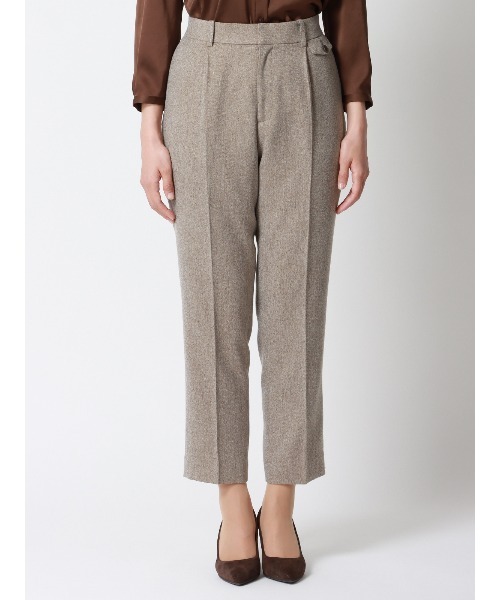 SUIT SQUARE（スーツスクエア）の「CHANTOWA タックテーパードパンツ ウォッシャブル ツイードライクシャンブレー 織柄（スラックス・レディース・ベージュ/グレー・36(7号)/38(9号)/40(11号)/42(13号)）」の5枚目の写真