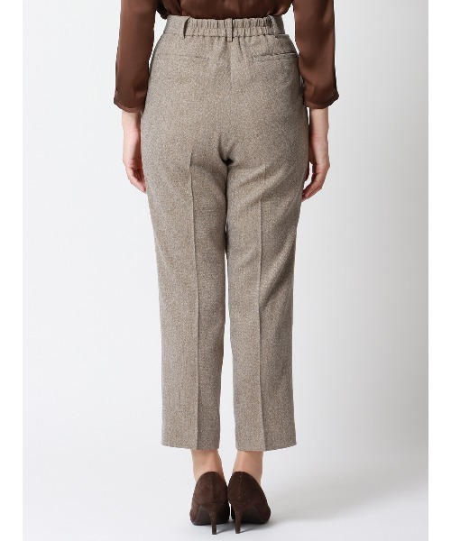 SUIT SQUARE（スーツスクエア）の「CHANTOWA タックテーパードパンツ ウォッシャブル ツイードライクシャンブレー 織柄（スラックス・レディース・ベージュ/グレー・36(7号)/38(9号)/40(11号)/42(13号)）」の7枚目の写真