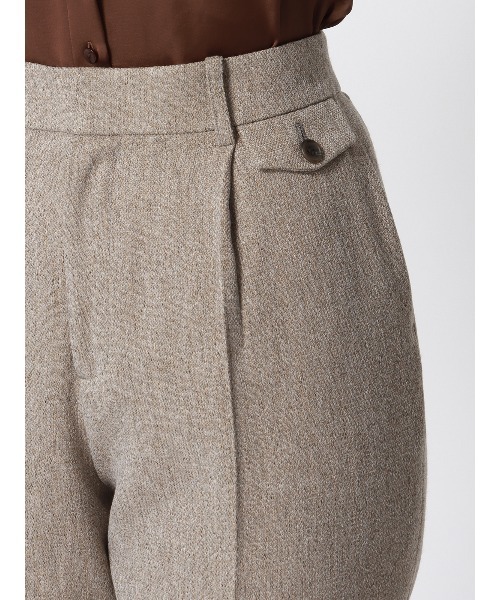 SUIT SQUARE（スーツスクエア）の「CHANTOWA タックテーパードパンツ ウォッシャブル ツイードライクシャンブレー 織柄（スラックス・レディース・ベージュ/グレー・36(7号)/38(9号)/40(11号)/42(13号)）」の8枚目の写真