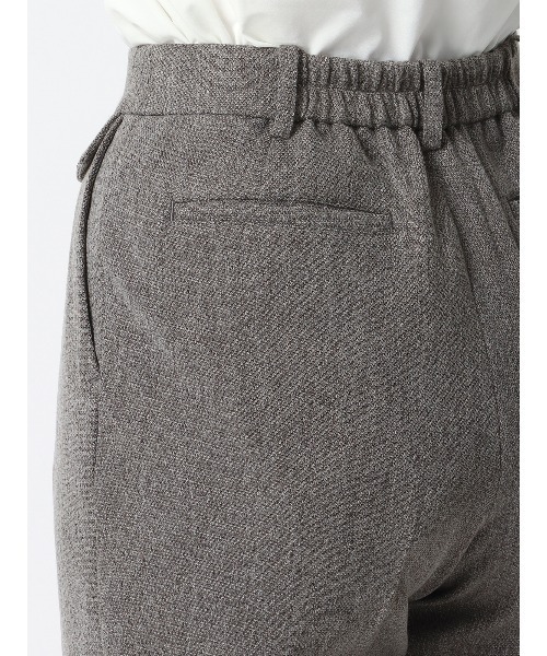 SUIT SQUARE（スーツスクエア）の「CHANTOWA タックテーパードパンツ ウォッシャブル ツイードライクシャンブレー 織柄（スラックス・レディース・ベージュ/グレー・36(7号)/38(9号)/40(11号)/42(13号)）」の19枚目の写真