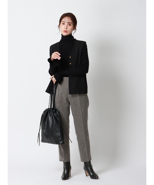 SUIT SQUARE（スーツスクエア）の「CHANTOWA タックテーパードパンツ ウォッシャブル ツイードライクシャンブレー 織柄（スラックス・レディース・ベージュ/グレー・36(7号)/38(9号)/40(11号)/42(13号)）」の14枚目の写真