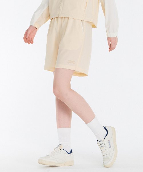 CHASECULT(チェイスカルト)の「レディーススポーティブ4部ウォームアップパンツ-CCRG2573E0X(その他パンツ・レディース・Beige・67/70)」の4枚目の写真