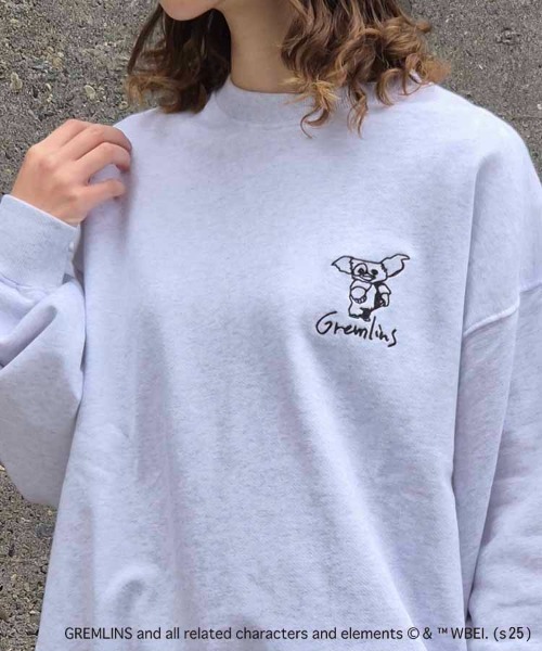 Bleu Bleuet（ブルーブルーエ）の「グレムリン刺繍トレーナー（スウェット・レディース・ライトグレー/ネイビー・M）」の3枚目の写真