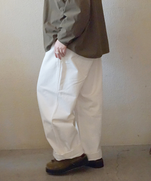 JOURNAL STANDARD LUXE（ジャーナルスタンダード　ラックス）の「ツイルスタンダードチノ（その他パンツ・レディース・ホワイト/ベージュ・SMALL/MEDIUM/LARGE）」の5枚目の写真