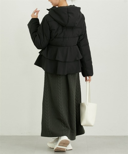 nissen（ニッセン）の「フード付ティア―ドペプラムファイバーダウンジャケット（ダウンジャケット/コート・レディース・ブラック/アイボリー・M/L）」の11枚目の写真