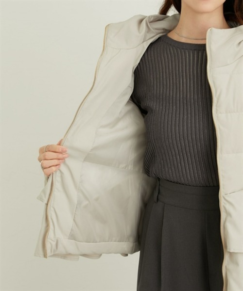 nissen（ニッセン）の「フード付ティア―ドペプラムファイバーダウンジャケット（ダウンジャケット/コート・レディース・ブラック/アイボリー・M/L）」の18枚目の写真