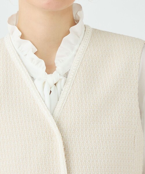 BALLSEY（ボールジィ）の「ライトファンシーツイード ペプラムジレ（ベスト・レディース・ライトベージュ/ネイビー・36）」の10枚目の写真