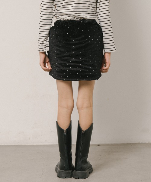URBAN CHERRY（アーバンチェリー）の「ミニドットベロア台形スカート（スカート・キッズ・ブラック・110cm/120cm/130cm/140cm）」の9枚目の写真