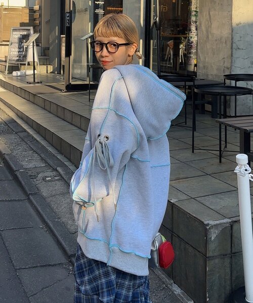 CIAOPANIC（チャオパニック）の「裏起毛レースアップスリーブメローパーカー（パーカー・レディース・グレー/アイボリー/ネイビー・ONE SIZE）」の12枚目の写真