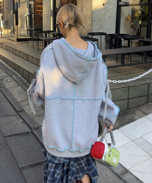 CIAOPANIC（チャオパニック）の「裏起毛レースアップスリーブメローパーカー（パーカー・レディース・グレー/アイボリー/ネイビー・ONE SIZE）」の13枚目の写真