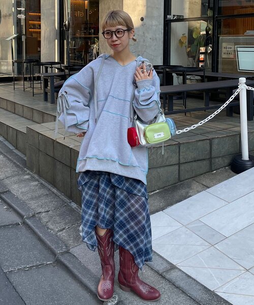 CIAOPANIC（チャオパニック）の「裏起毛レースアップスリーブメローパーカー（パーカー・レディース・グレー/アイボリー/ネイビー・ONE SIZE）」の14枚目の写真