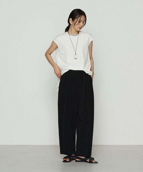 Gabardine K.T(ギャバジンケーティー)の「〔 +サイズ 〕 ハイテンションポンチライト フレンチスリーブロングプルオーバー(Tシャツ/カットソー・レディース・ブラック/オフホワイト・13号)」の3枚目の写真