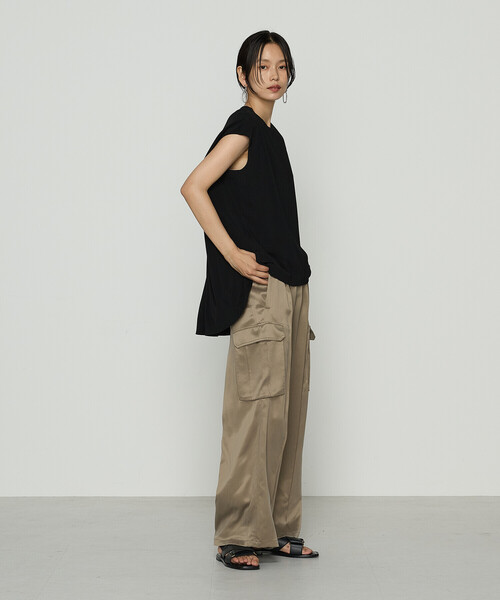 Gabardine K.T(ギャバジンケーティー)の「〔 +サイズ 〕 ハイテンションポンチライト フレンチスリーブロングプルオーバー(Tシャツ/カットソー・レディース・ブラック/オフホワイト・13号)」の7枚目の写真