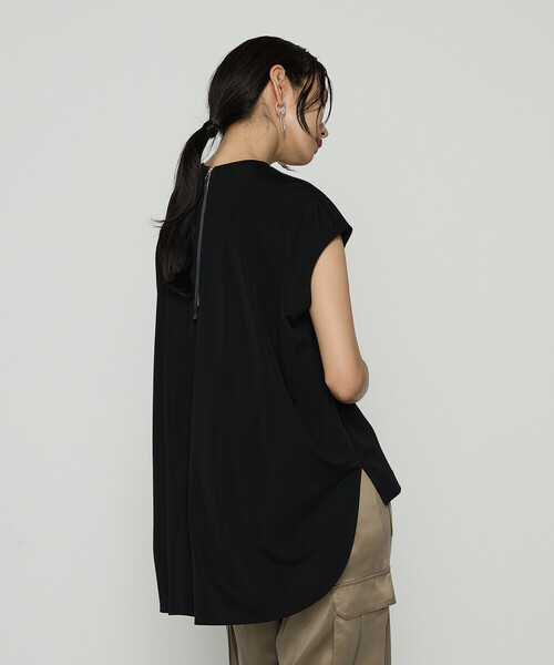 Gabardine K.T(ギャバジンケーティー)の「〔 +サイズ 〕 ハイテンションポンチライト フレンチスリーブロングプルオーバー(Tシャツ/カットソー・レディース・ブラック/オフホワイト・13号)」の9枚目の写真