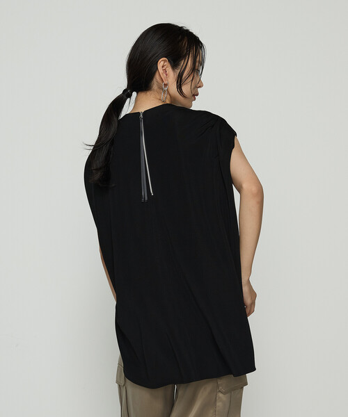 Gabardine K.T(ギャバジンケーティー)の「〔 +サイズ 〕 ハイテンションポンチライト フレンチスリーブロングプルオーバー(Tシャツ/カットソー・レディース・ブラック/オフホワイト・13号)」の10枚目の写真