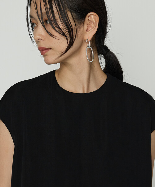 Gabardine K.T(ギャバジンケーティー)の「〔 +サイズ 〕 ハイテンションポンチライト フレンチスリーブロングプルオーバー(Tシャツ/カットソー・レディース・ブラック/オフホワイト・13号)」の19枚目の写真