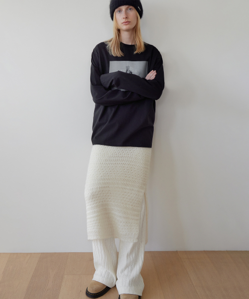 LEVAR（レバー）の「Crepe Layered Slim Pants - Milky Cream（スウェットパンツ・レディース・クリーム・FREE）」の4枚目の写真